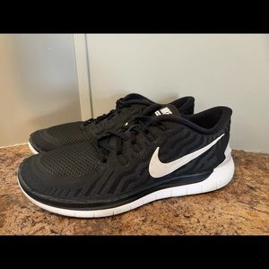 Women’s Nike size 8.5 free 5.0